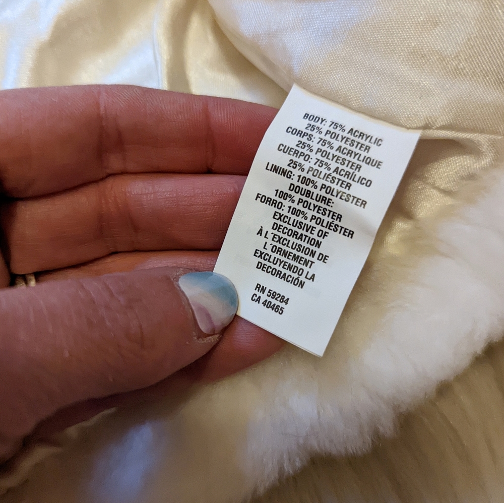 The Children's Place white faux fur cropped short sleeve jacket size 3T - Picture 5 of 6